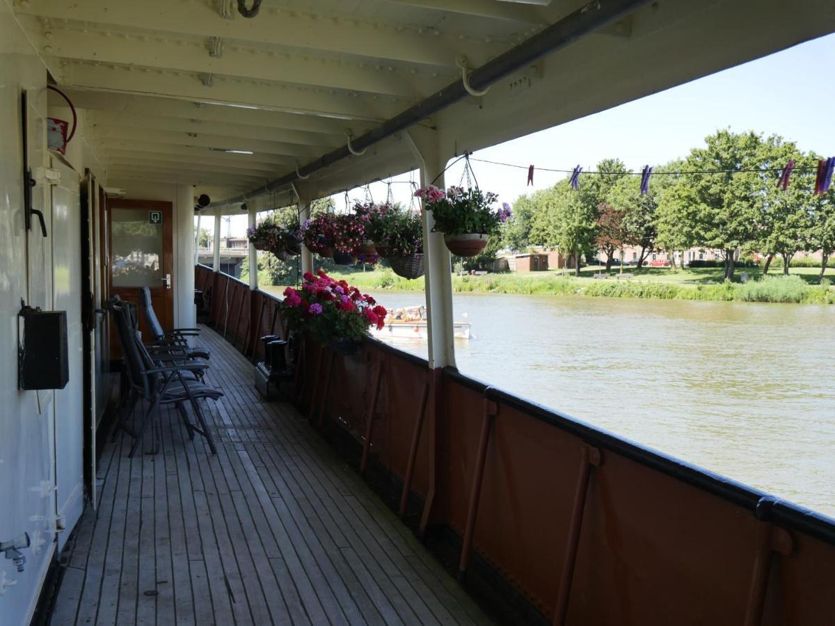 De Logeerboot Dordrecht B&B 외부 사진